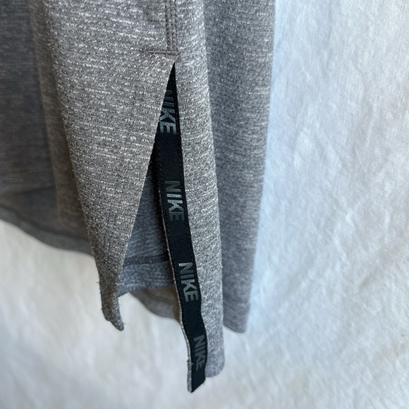 Nike Dri-Fit gray long tee with side slits, size L - Picture 8 of 13